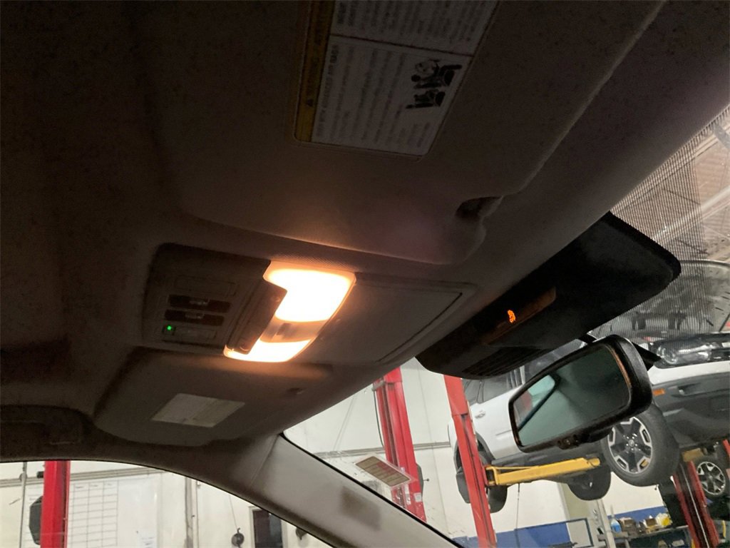 Used 2023 Mitsubishi Outlander SEL image 19