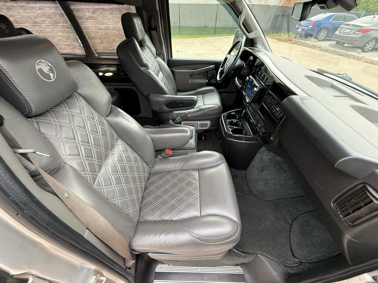 Used 2022 Chevrolet Express 2500 Extended w/ Enhanced Convenience Package image 27