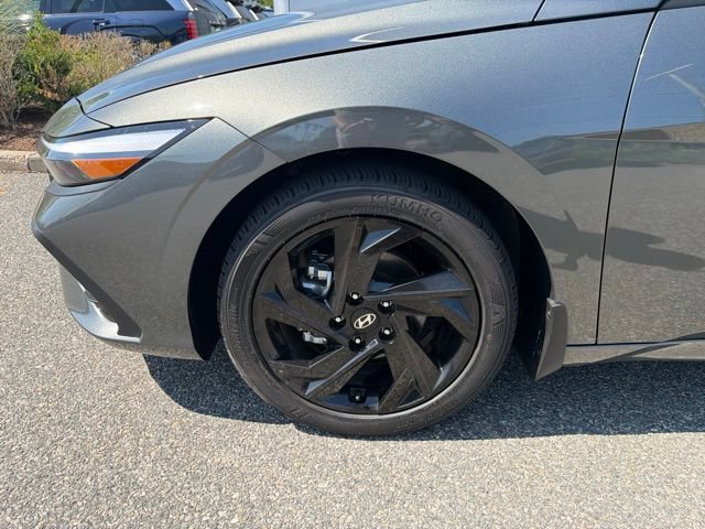 Certified 2026 Hyundai Elantra Sport FWD image 3