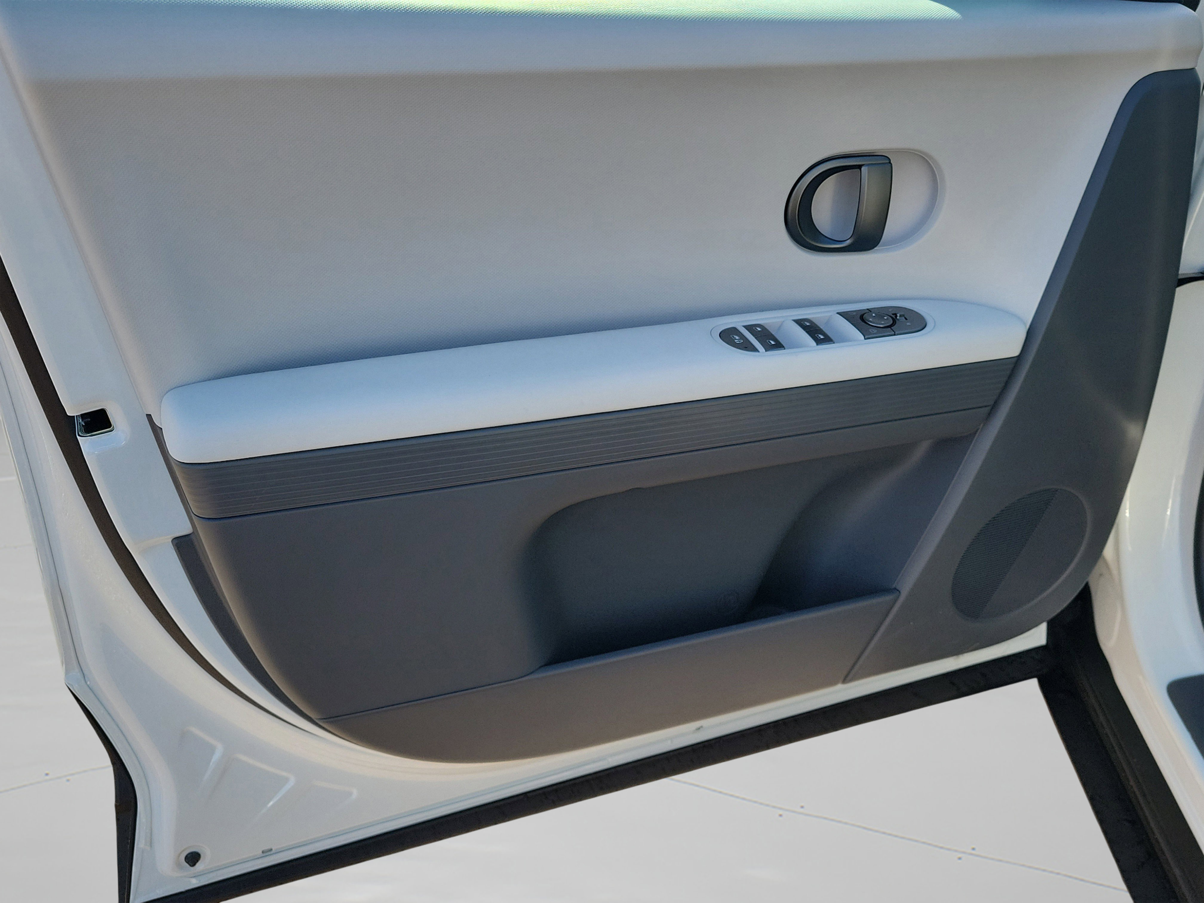 New 2026 Hyundai Ioniq 5 SEL image 30