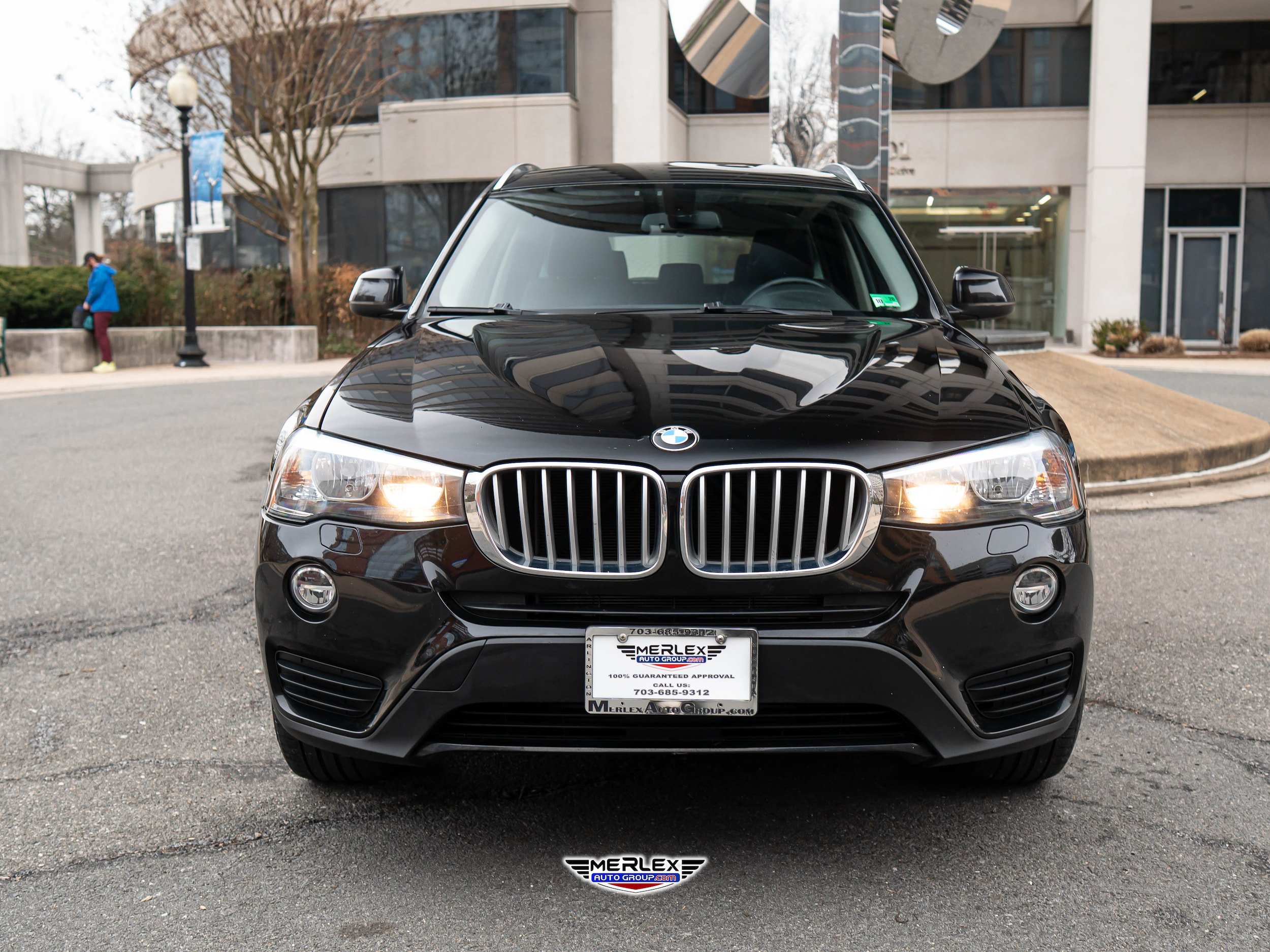 Used 2017 BMW X3 xDrive28i AWD/4WD image 2
