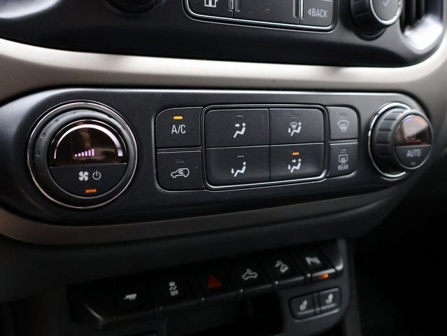 Used 2019 Chevrolet Colorado Z71 w/ Z71 Midnight Edition AWD/4WD image 29