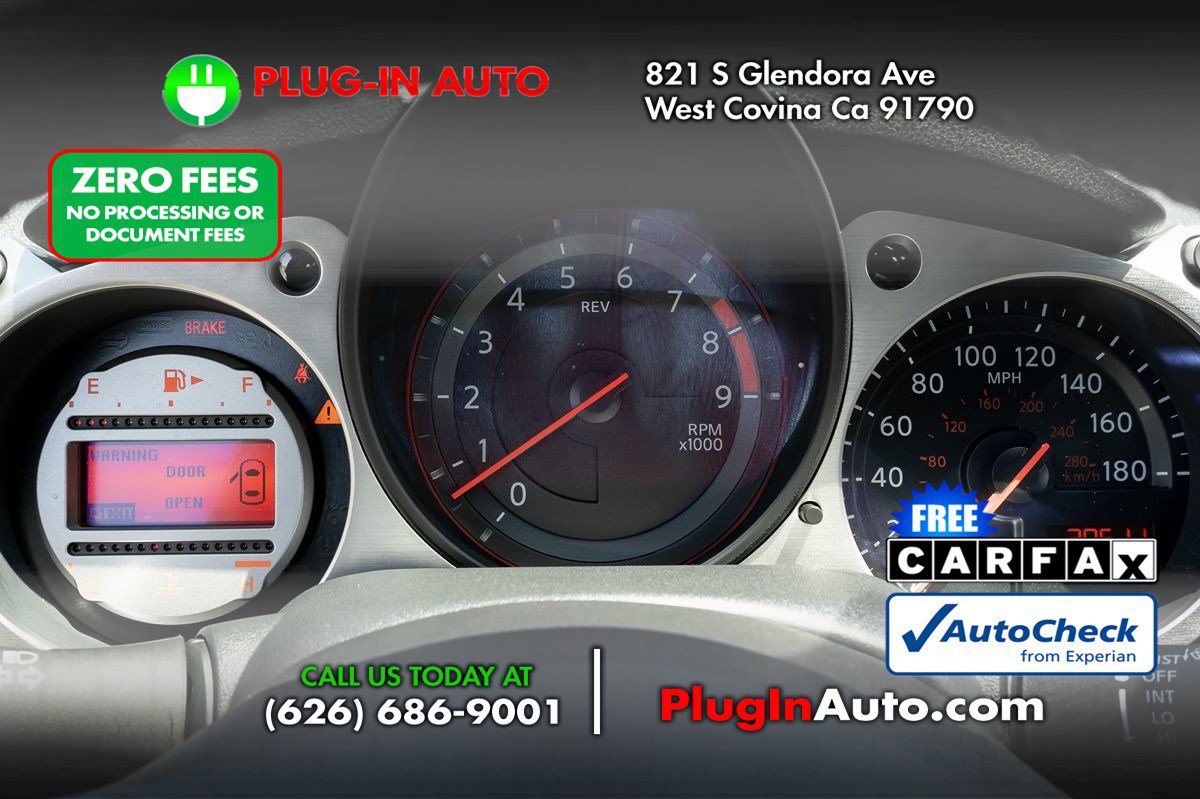 Used 2009 Nissan 370Z Touring RWD image 16