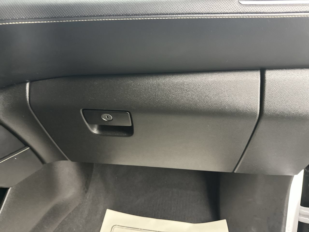 Used 2022 Chevrolet Suburban Premier RWD image 17