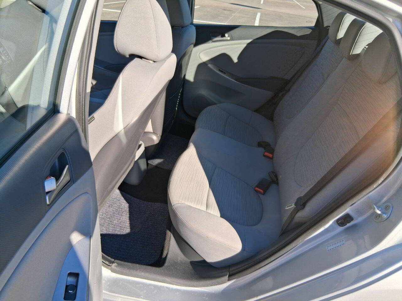 Used 2017 Hyundai Accent SE image 13