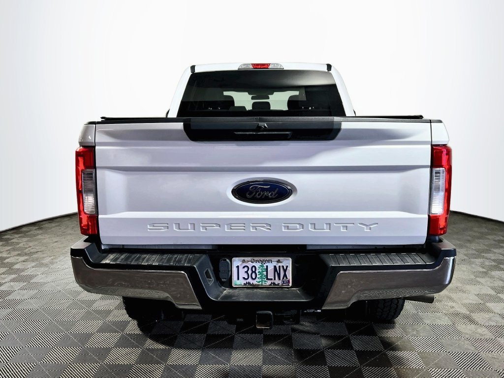 Used 2018 Ford F250 XLT AWD/4WD image 6