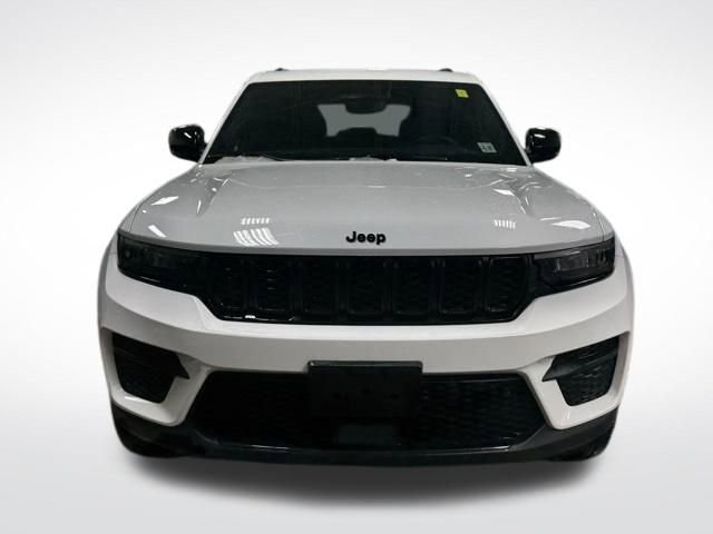 Used 2022 Jeep Grand Cherokee Altitude video 2