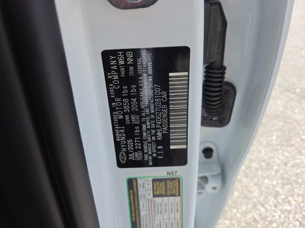 New 2026 Hyundai Elantra Limited FWD image 37
