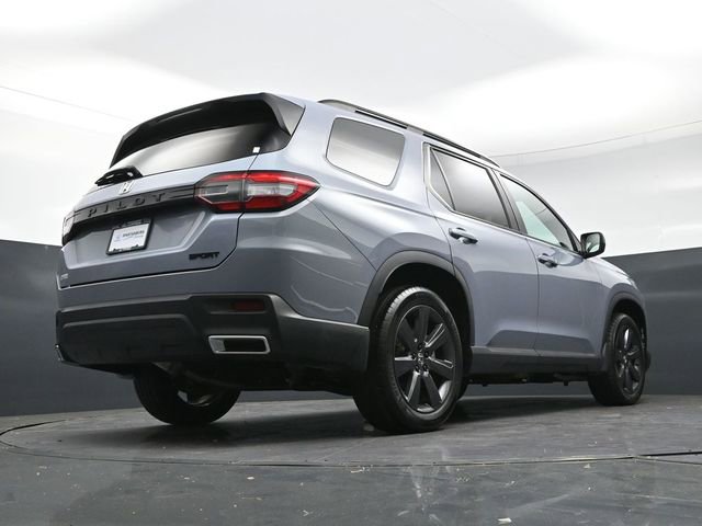 Used 2023 Honda Pilot Sport image 22
