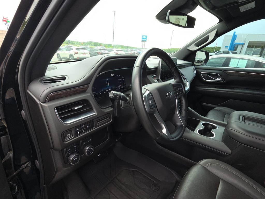 Used 2023 Chevrolet Tahoe Z71 AWD/4WD image 14