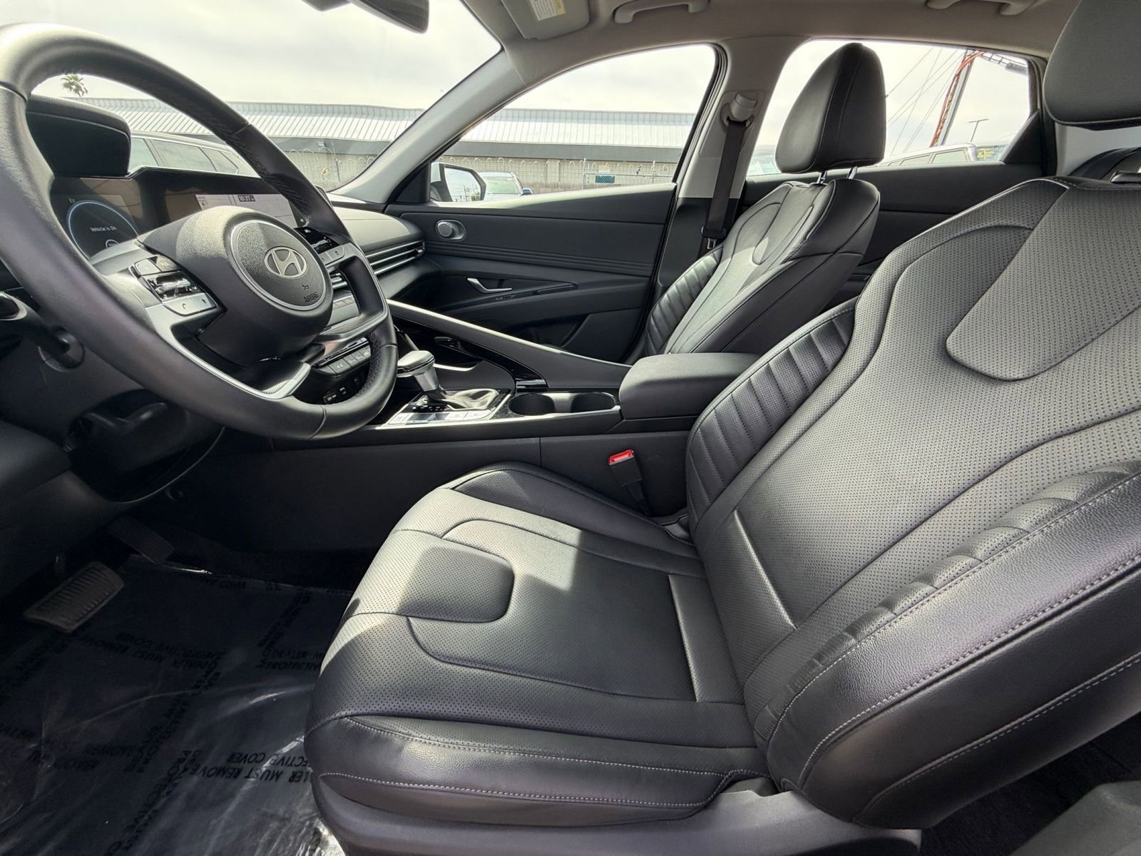 Used 2025 Hyundai Elantra Limited FWD image 28