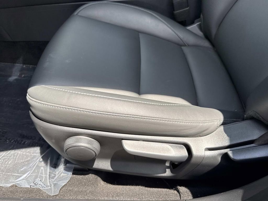 Certified 2025 MAZDA CX-30 AWD 2.5 S w/ Select Sport Pkg image 29