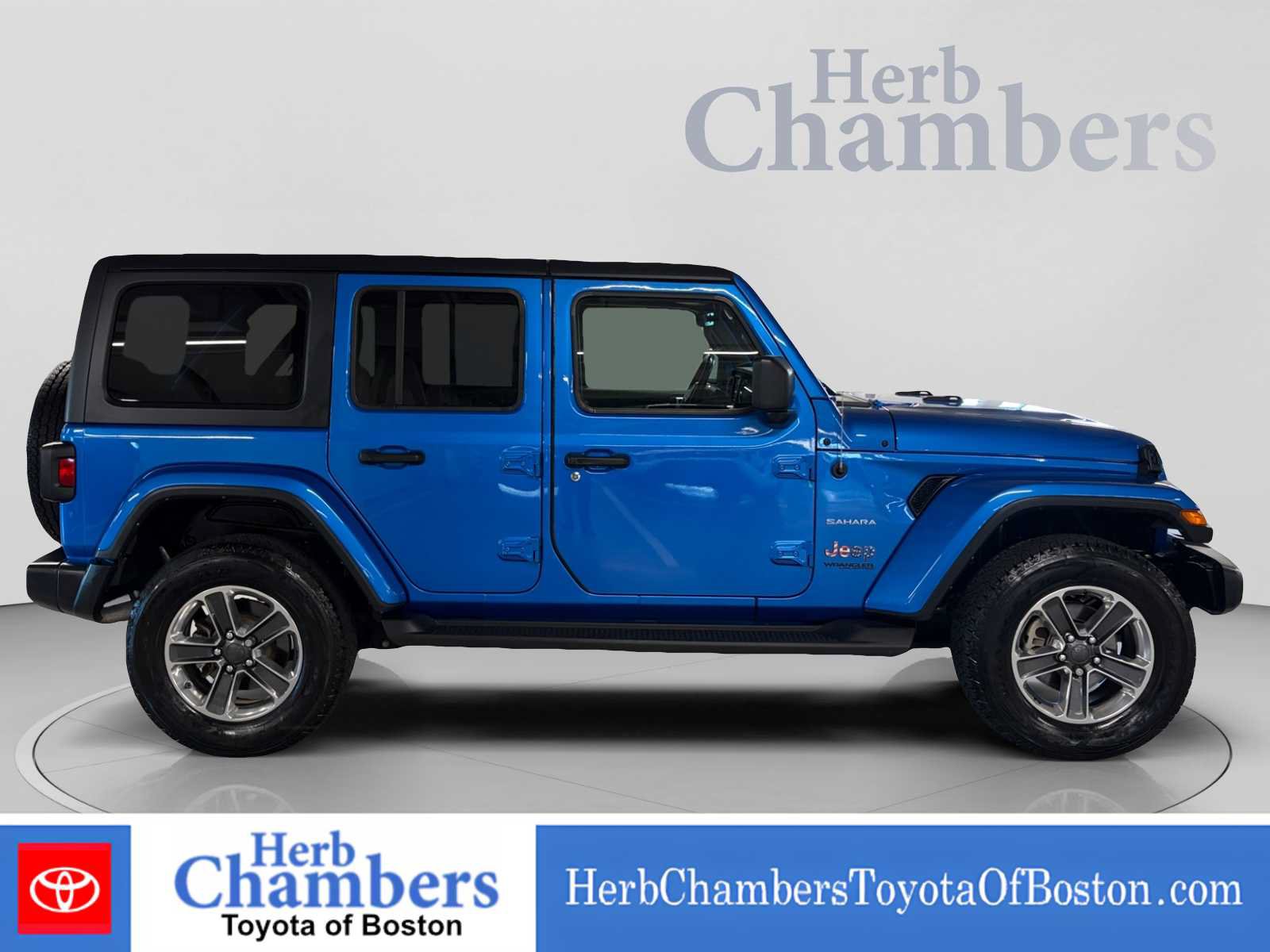 Used 2022 Jeep Wrangler Unlimited Sahara AWD/4WD image 10