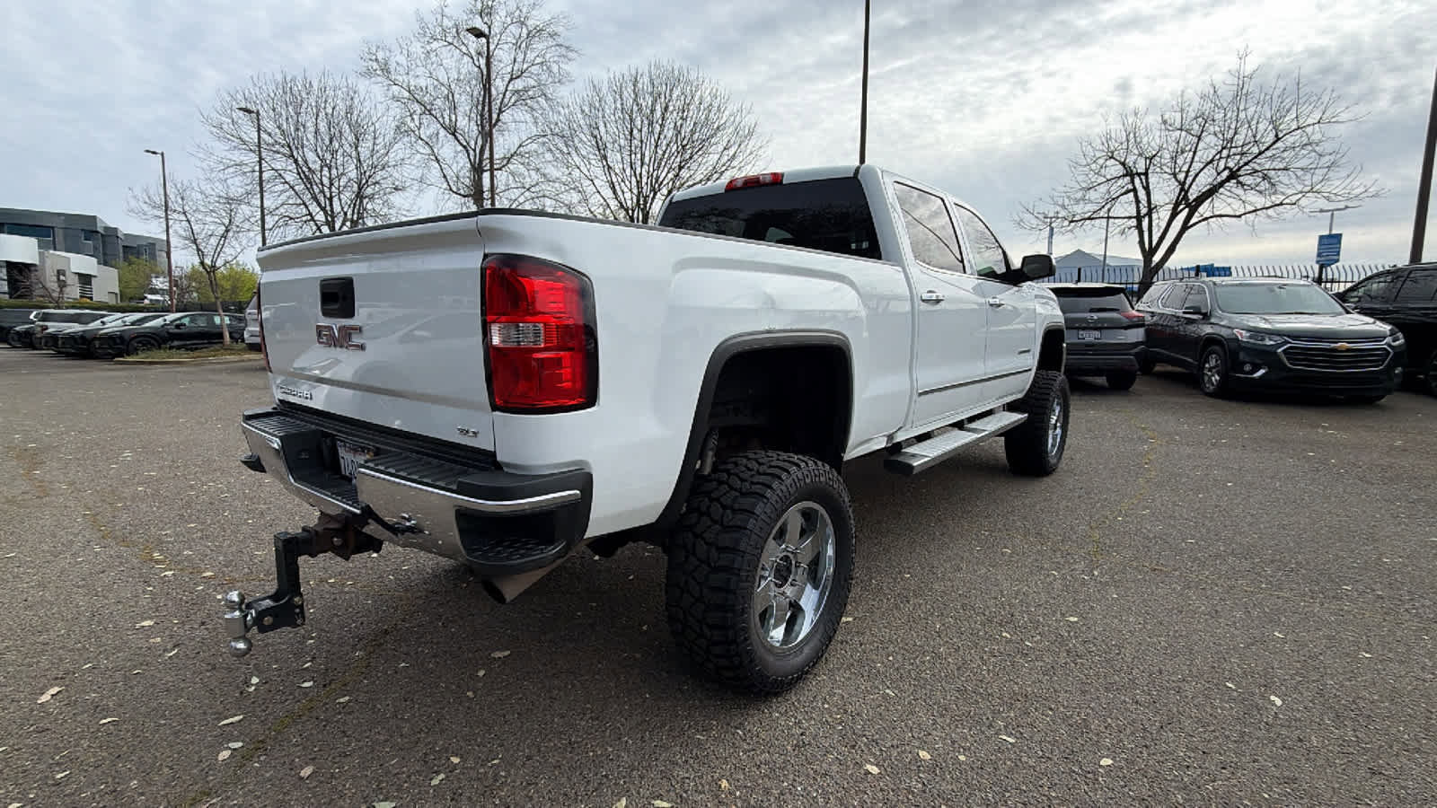 Used 2017 GMC Sierra 2500 SLT w/ Suspension Package, Off-Road image 5