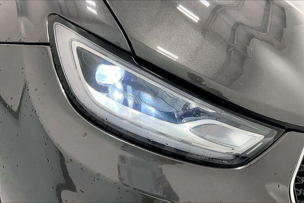 Used 2023 Chrysler Pacifica Touring-L image 37