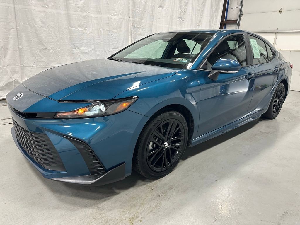 Used 2026 Toyota Camry SE FWD image 3