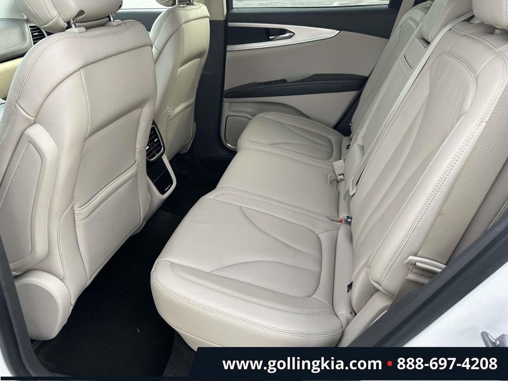 Used 2020 Lincoln Nautilus FWD w/ Equipment Group 101A image 9