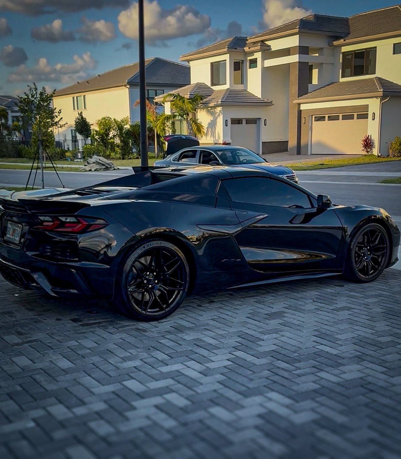 Used 2025 Chevrolet Corvette Z06 RWD image 2
