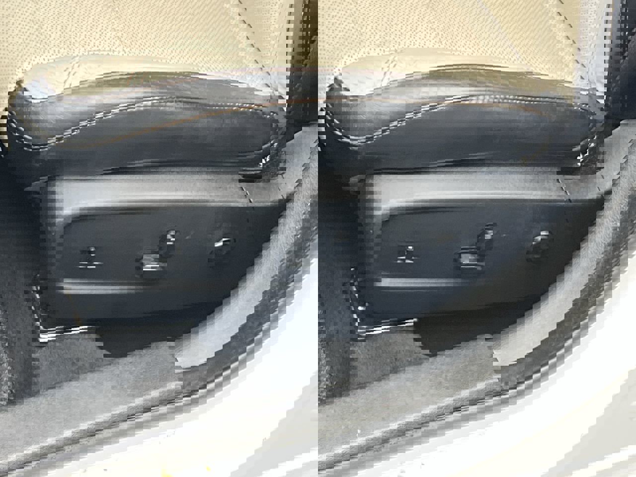 Used 2015 Dodge Charger SXT w/ AWD Plus Group image 10