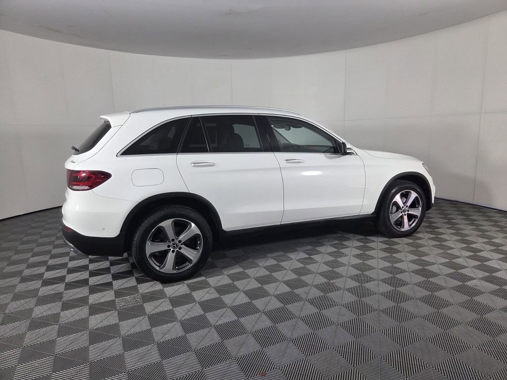 Used 2022 Mercedes-Benz GLC 300 4MATIC w/ Premium Package Lite image 5