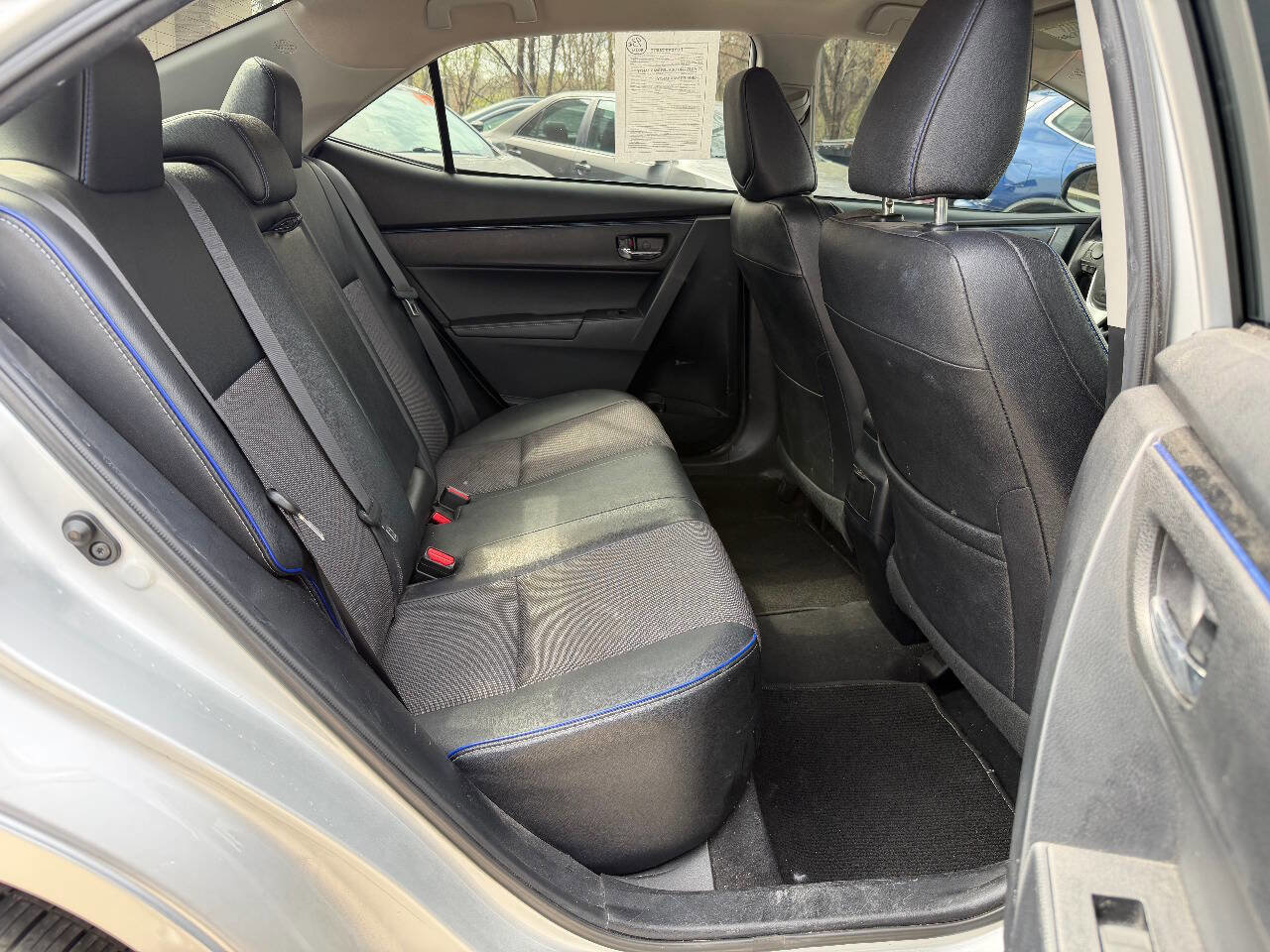 Used 2017 Toyota Corolla SE w/ Carpet Mat Package (TMS) image 11