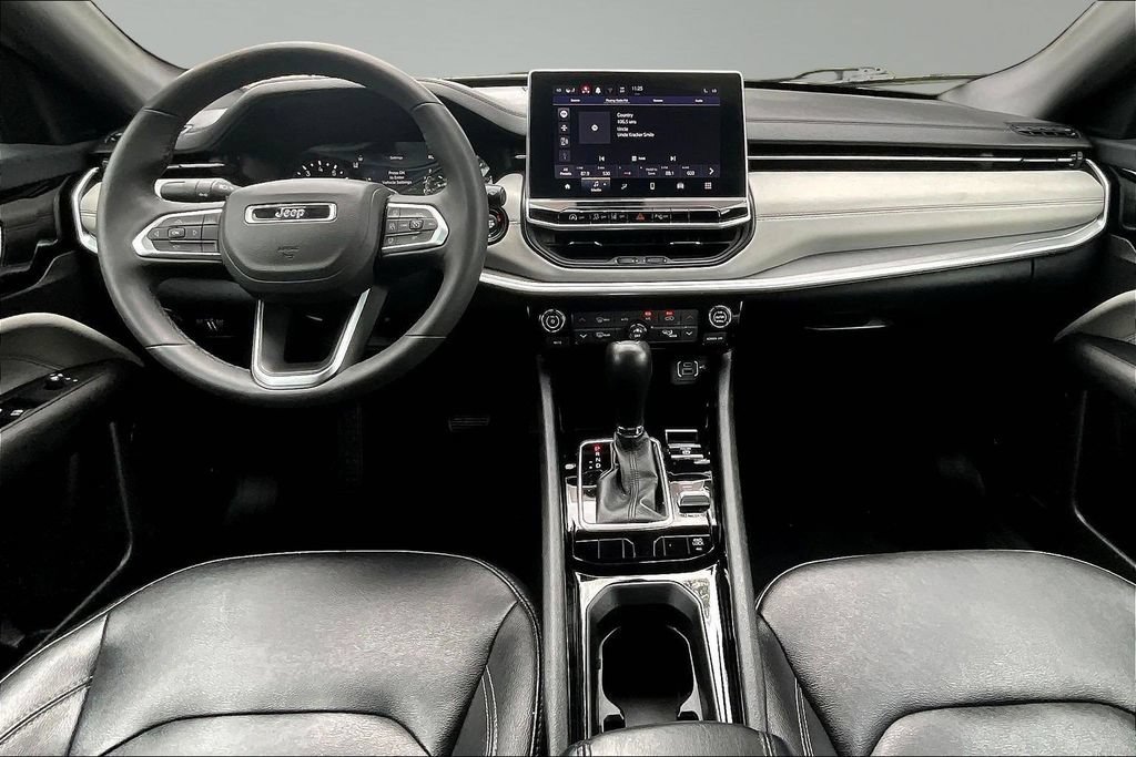 Used 2025 Jeep Compass Limited AWD/4WD image 8