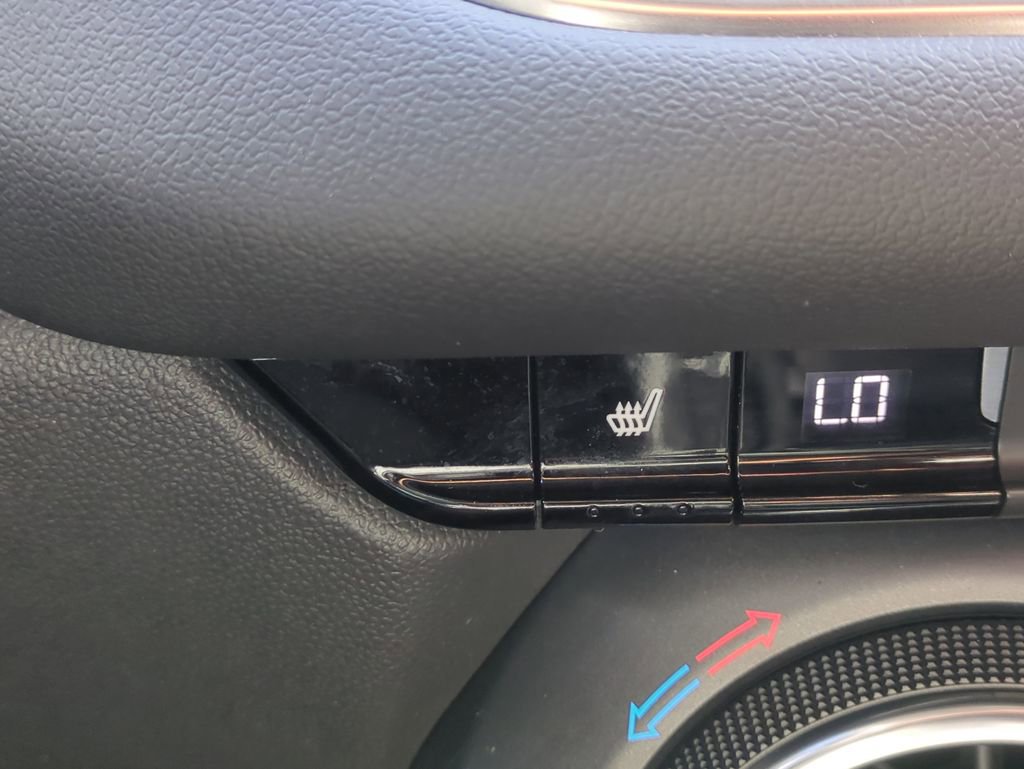 Used 2022 Chevrolet Blazer LT image 25