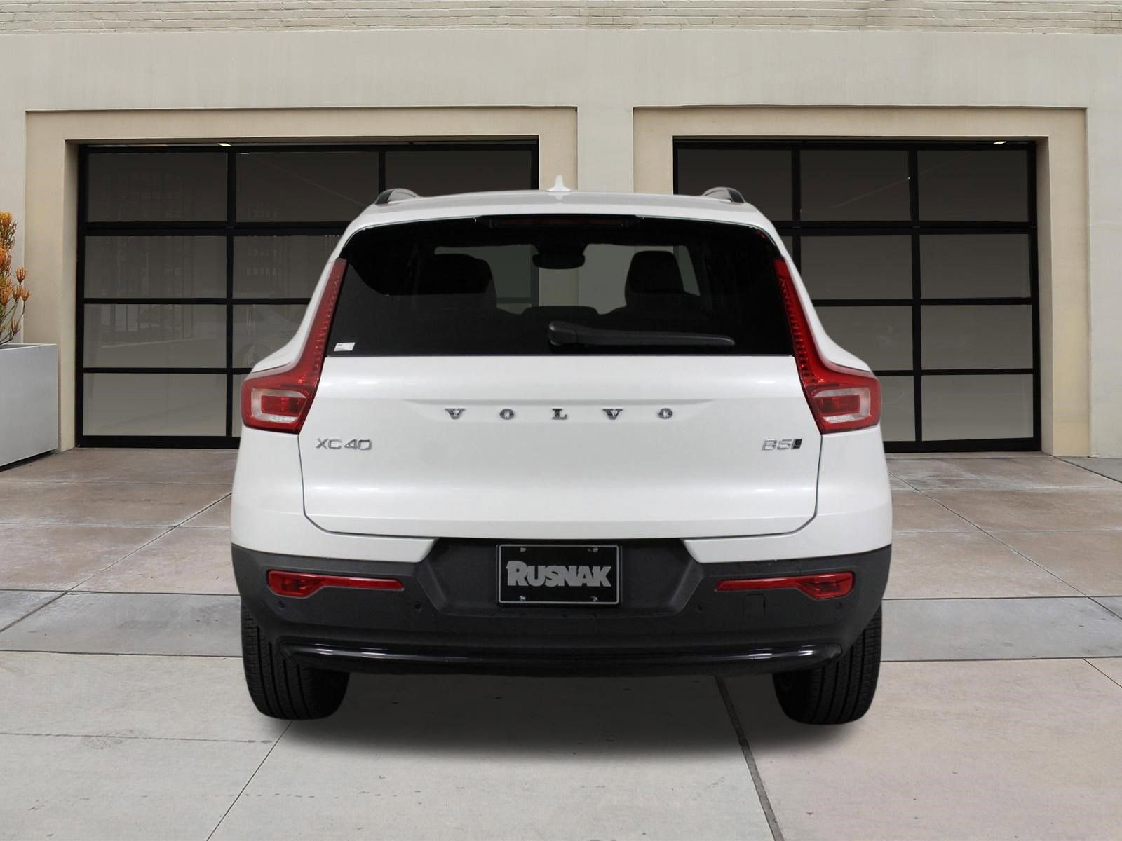 Used 2026 Volvo XC40 B5 Ultra w/ Climate Package image 5