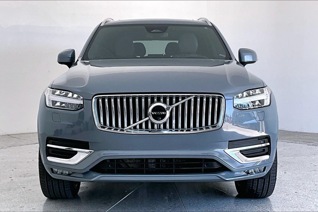 Certified 2023 Volvo XC90 B6 Ultimate w/ Lounge Package AWD/4WD image 3