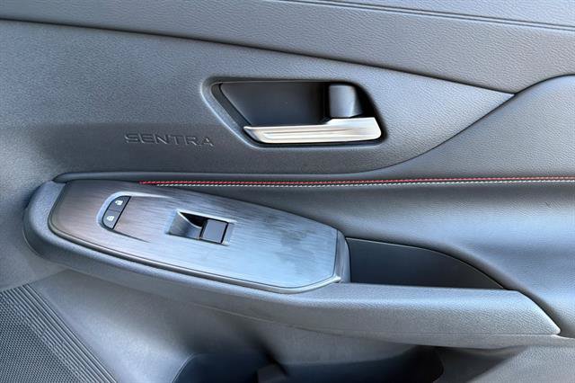 New 2027 Nissan Sentra SR w/ Floor Mat Package FWD image 18
