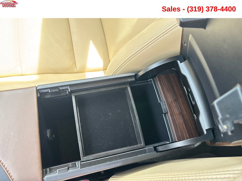 Used 2013 Toyota Avalon XLE FWD image 25