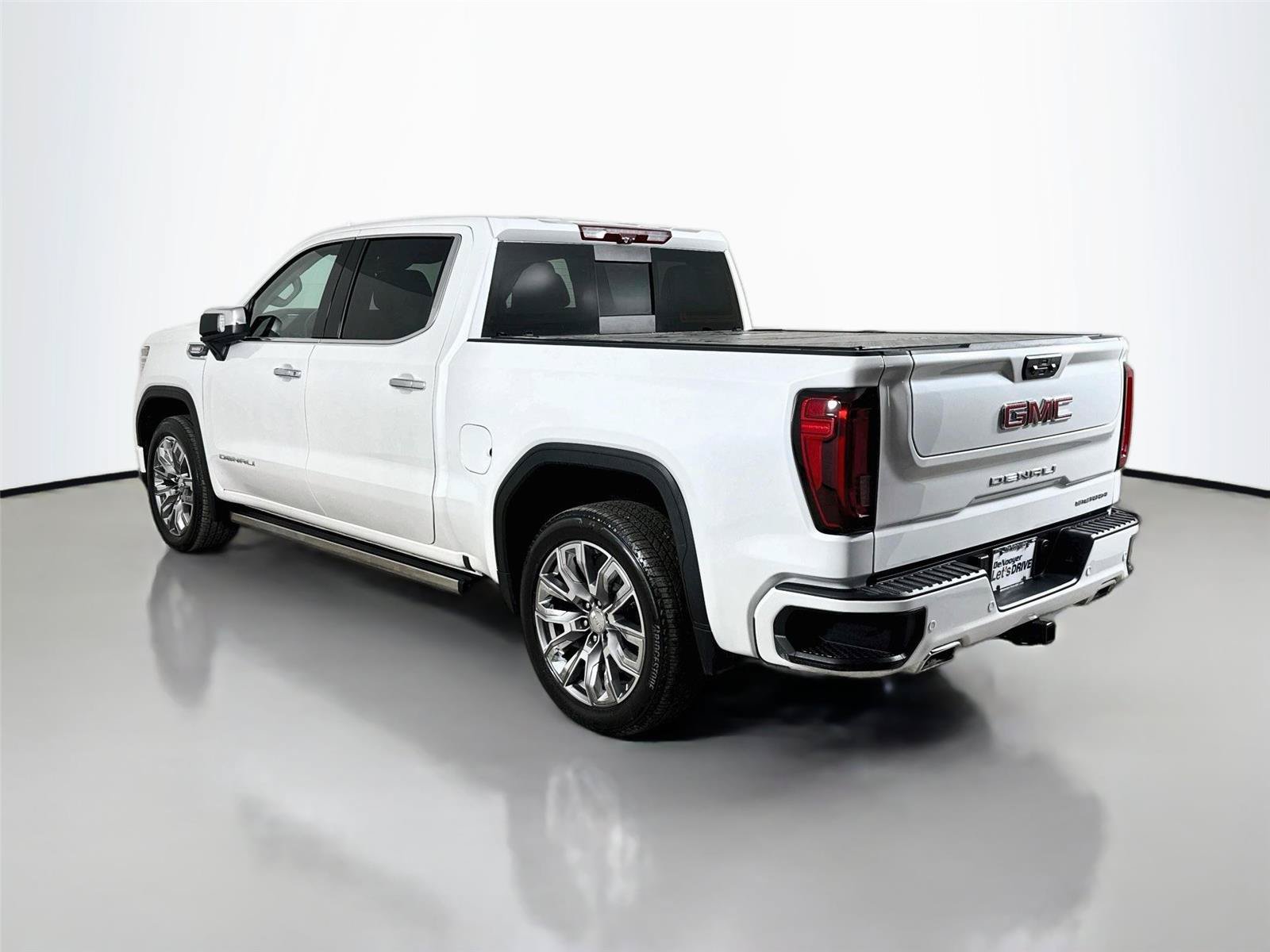 Used 2024 GMC Sierra 1500 Denali w/ Denali Reserve Package AWD/4WD image 7