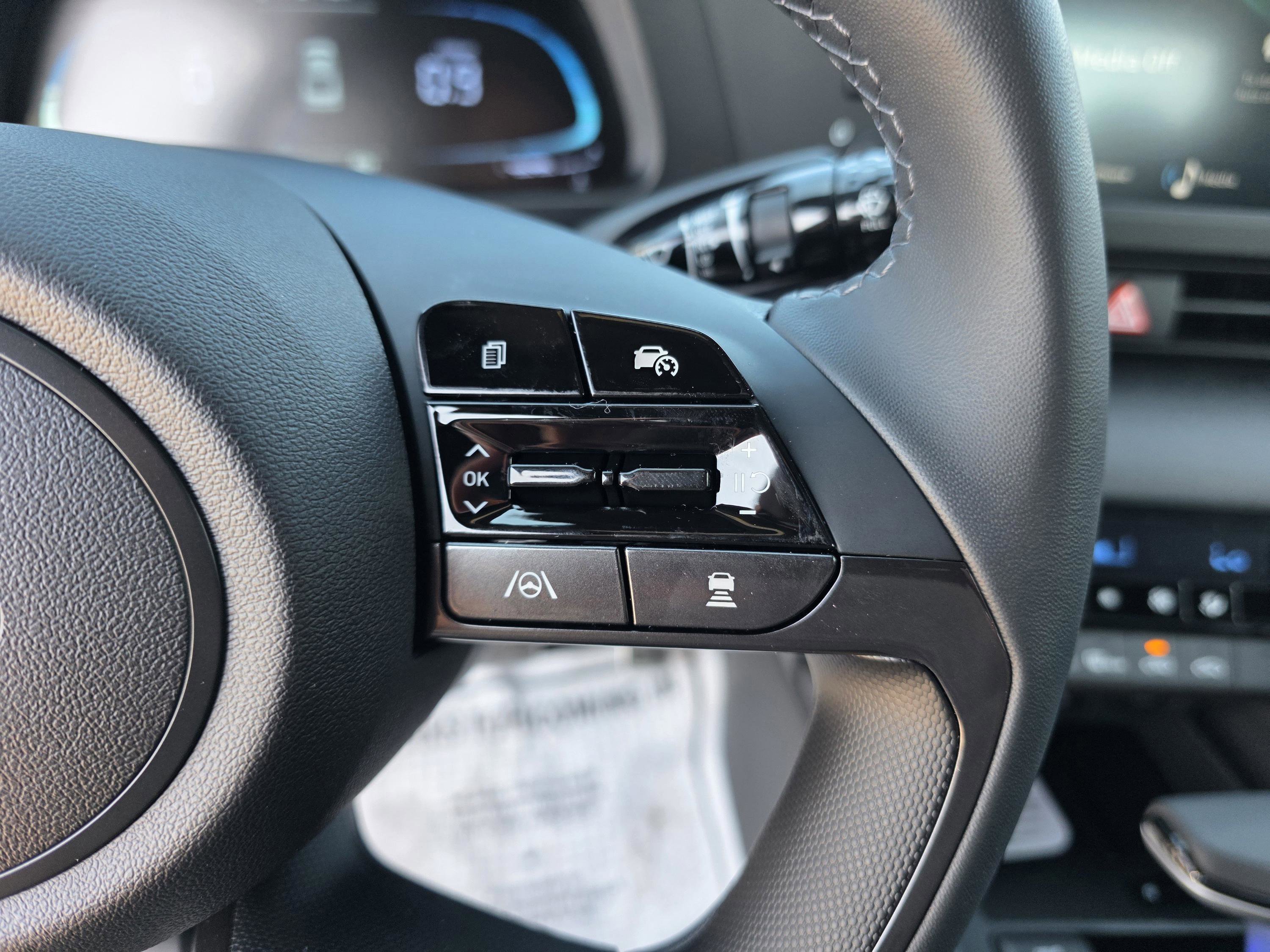 New 2026 Hyundai Elantra SEL Sport FWD image 40