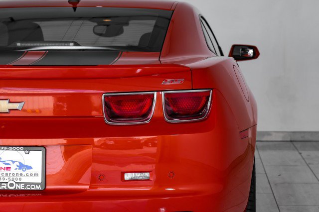 Used 2010 Chevrolet Camaro SS w/ RS Package image 32