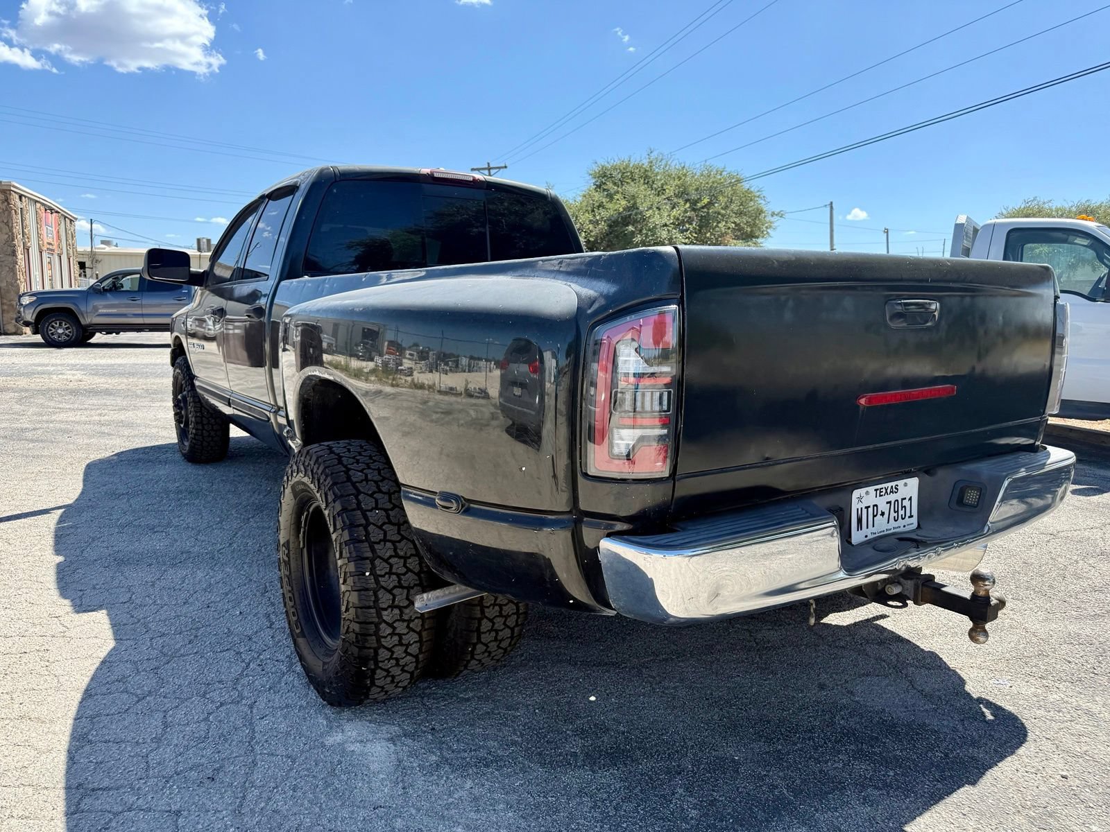 Used 2006 Dodge Ram 3500 Truck SLT RWD image 4