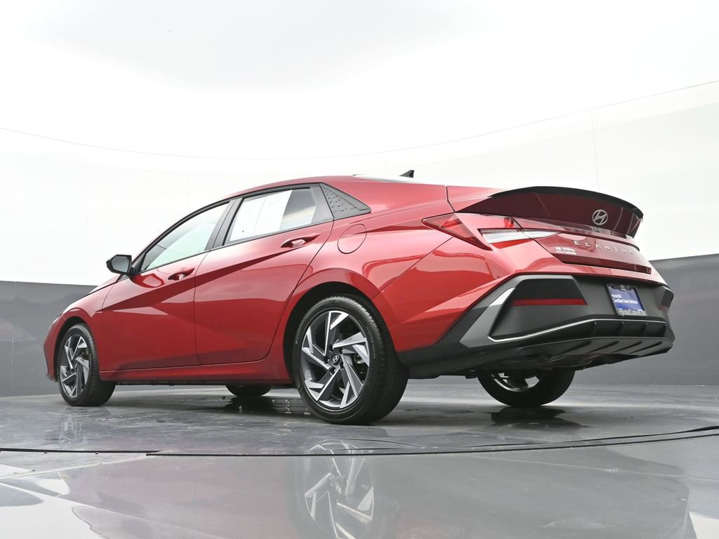 Certified 2025 Hyundai Elantra Sport image 46