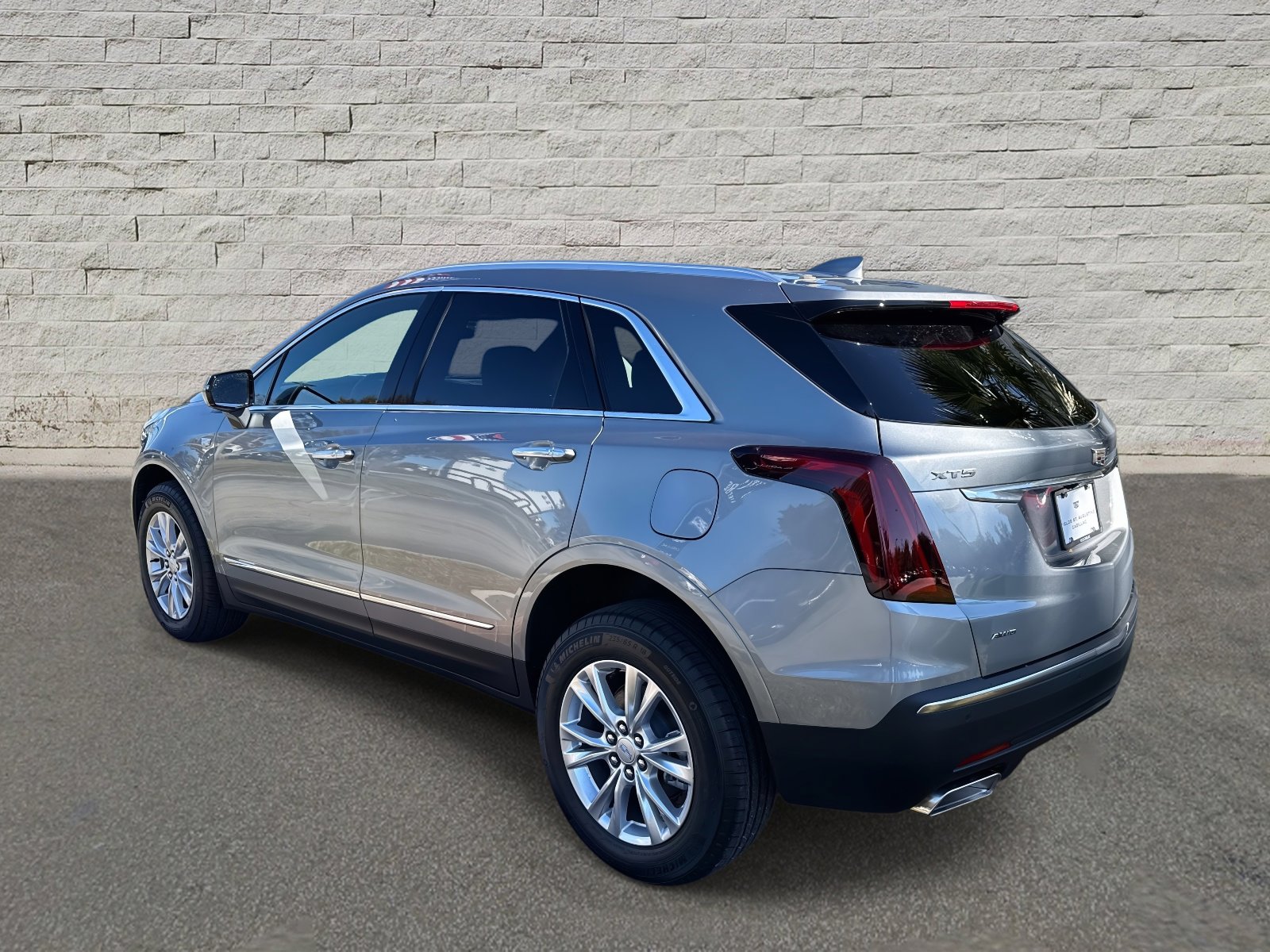 New 2026 Cadillac XT5 Luxury w/ LPO, Floor Liner Package image 7