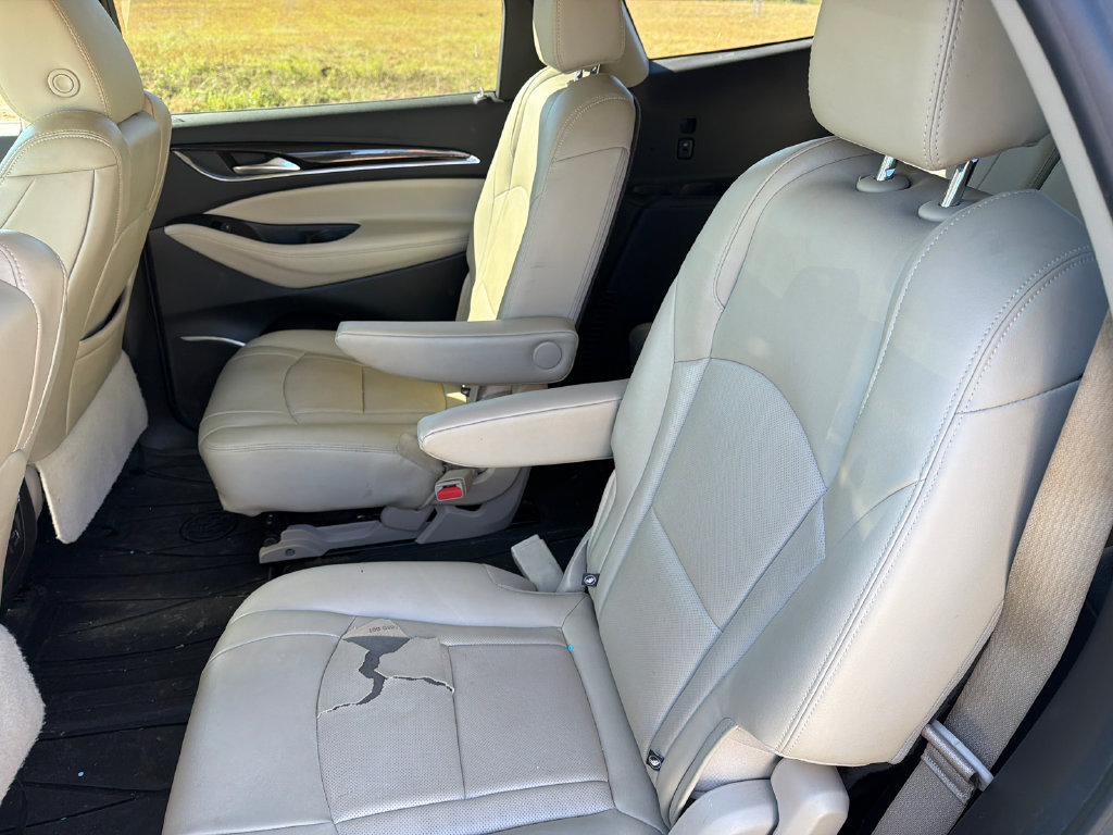 Used 2020 Buick Enclave Essence w/ Sound and Sites Package FWD image 17