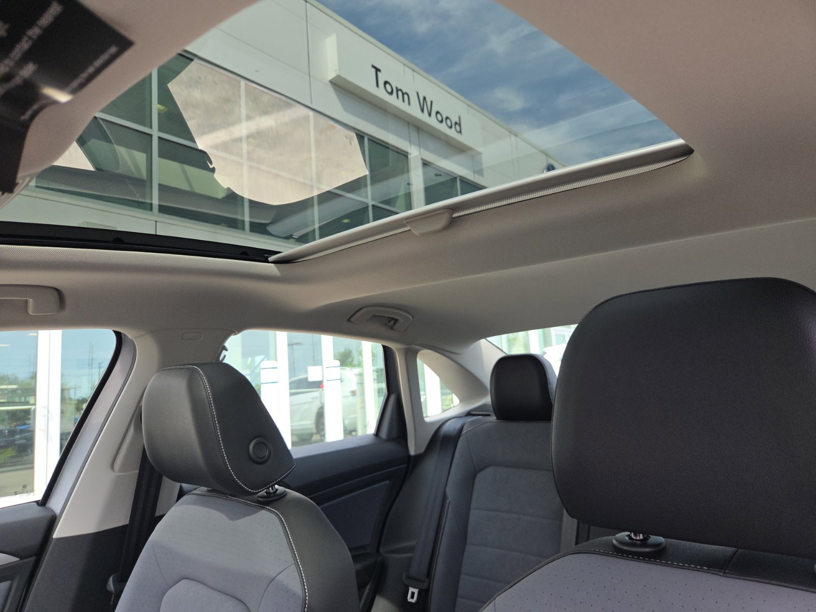 New 2027 Volkswagen Jetta SE FWD image 18
