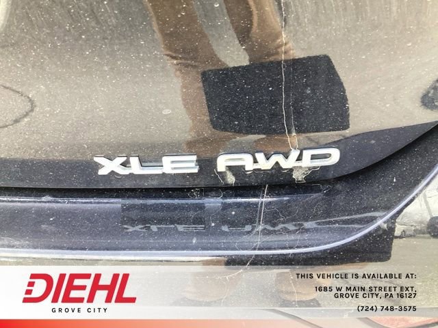 Used 2022 Toyota Highlander XLE image 11