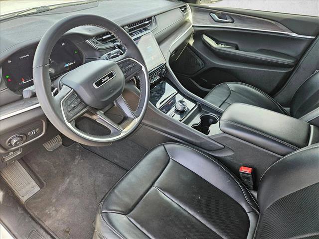 Used 2024 Jeep Grand Cherokee L Limited w/ Luxury Tech Group II image 8