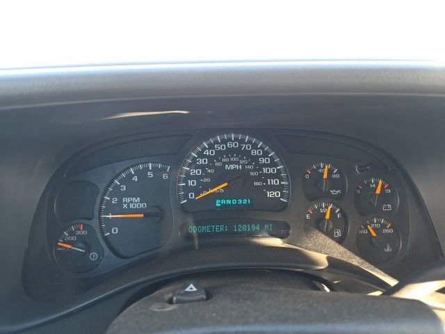 Used 2005 Chevrolet Silverado 2500 LS w/ Skid Plate Package AWD/4WD image 21