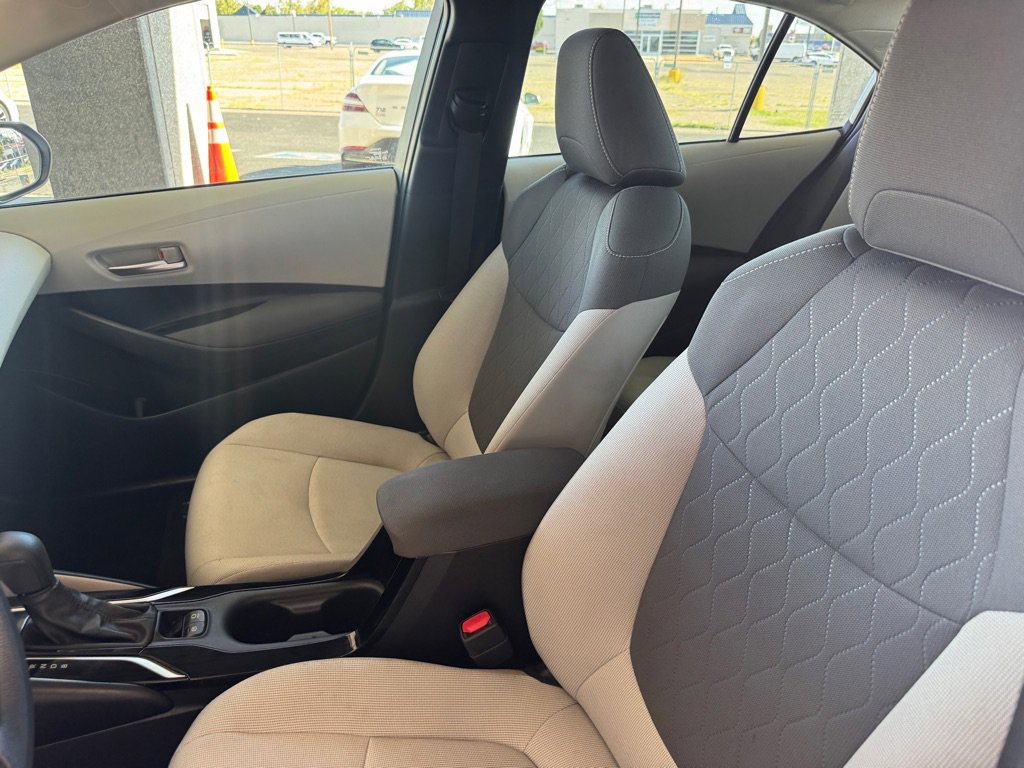 Used 2021 Toyota Corolla LE w/ Carpet Mat Package (TMS) image 6