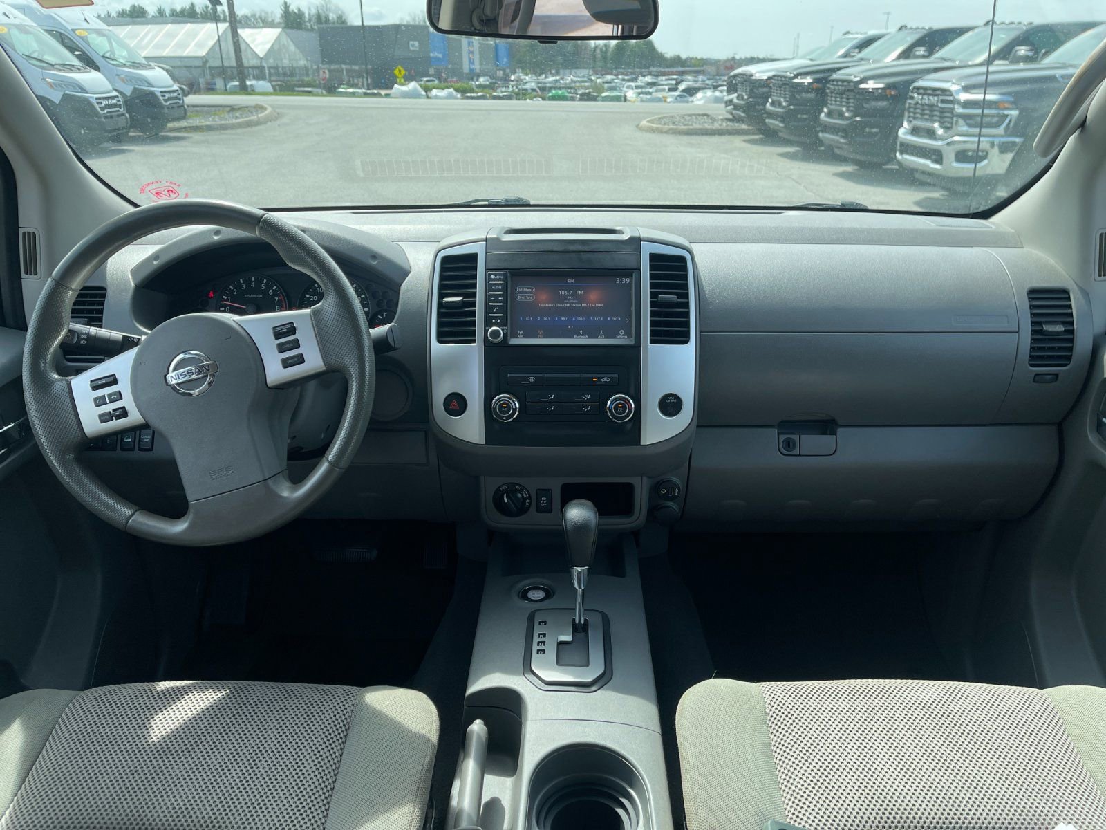 Used 2021 Nissan Frontier SV image 15