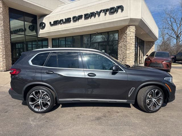 Used 2022 BMW X5 xDrive40i w/ Executive Package video 2