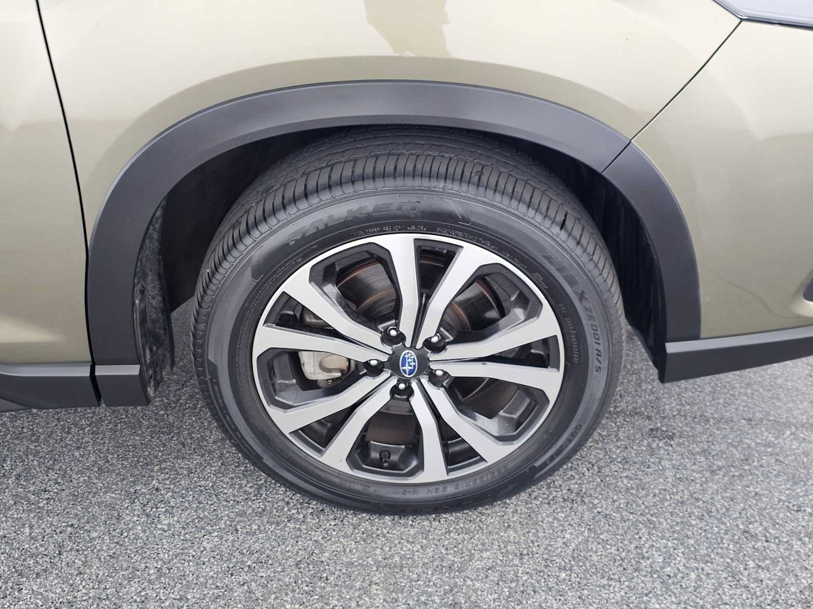 Used 2023 Subaru Forester Limited AWD/4WD image 9