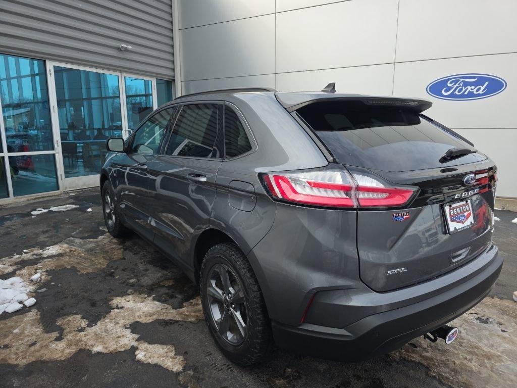 Used 2022 Ford Edge SEL w/ Sport Appearance Package image 8