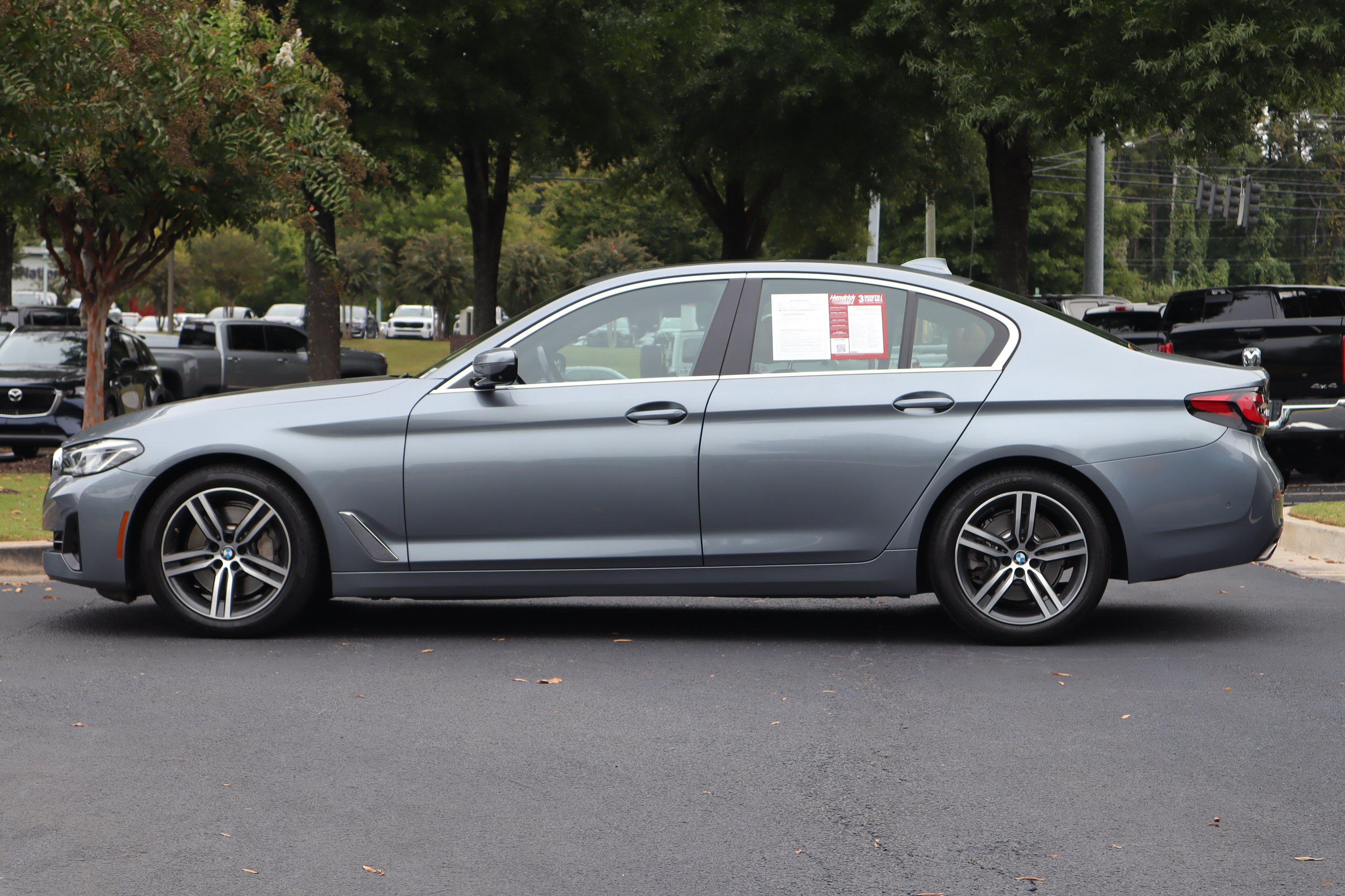 Used 2021 BMW 530i w/ Premium Package RWD image 5