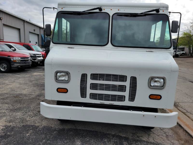 Used 2016 Ford E-350 and Econoline 350 Super Duty w/ A/C Prep Package RWD image 8