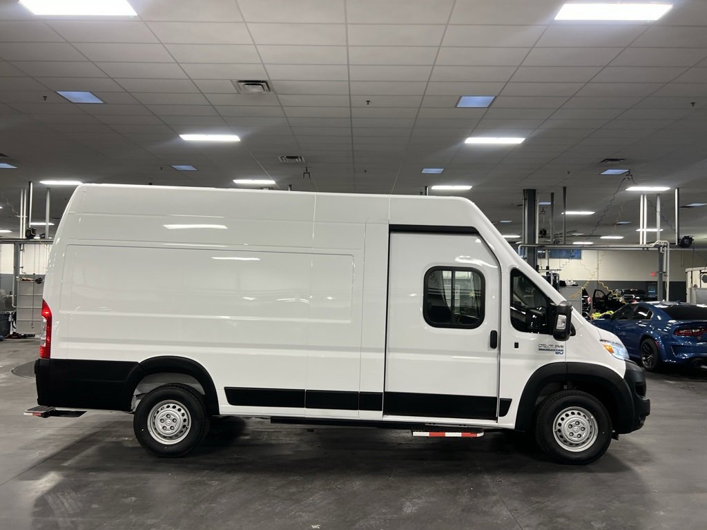 Used 2024 RAM ProMaster 3500 w/ Delivery Van Package image 4